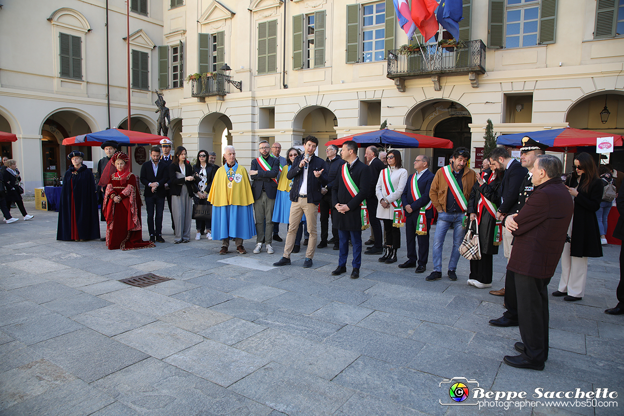 VBS_6824 - Fiera Storica di San Giuseppe 2024 - Alla Corte del Vino Barbera...la Salsiccia di Bra.jpg